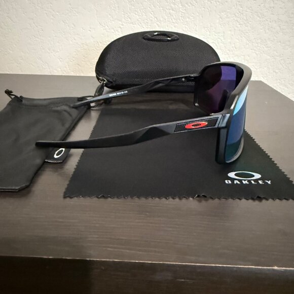 OO9406  Oakley SUTRO Black Matte Frame - Picture 4 of 7